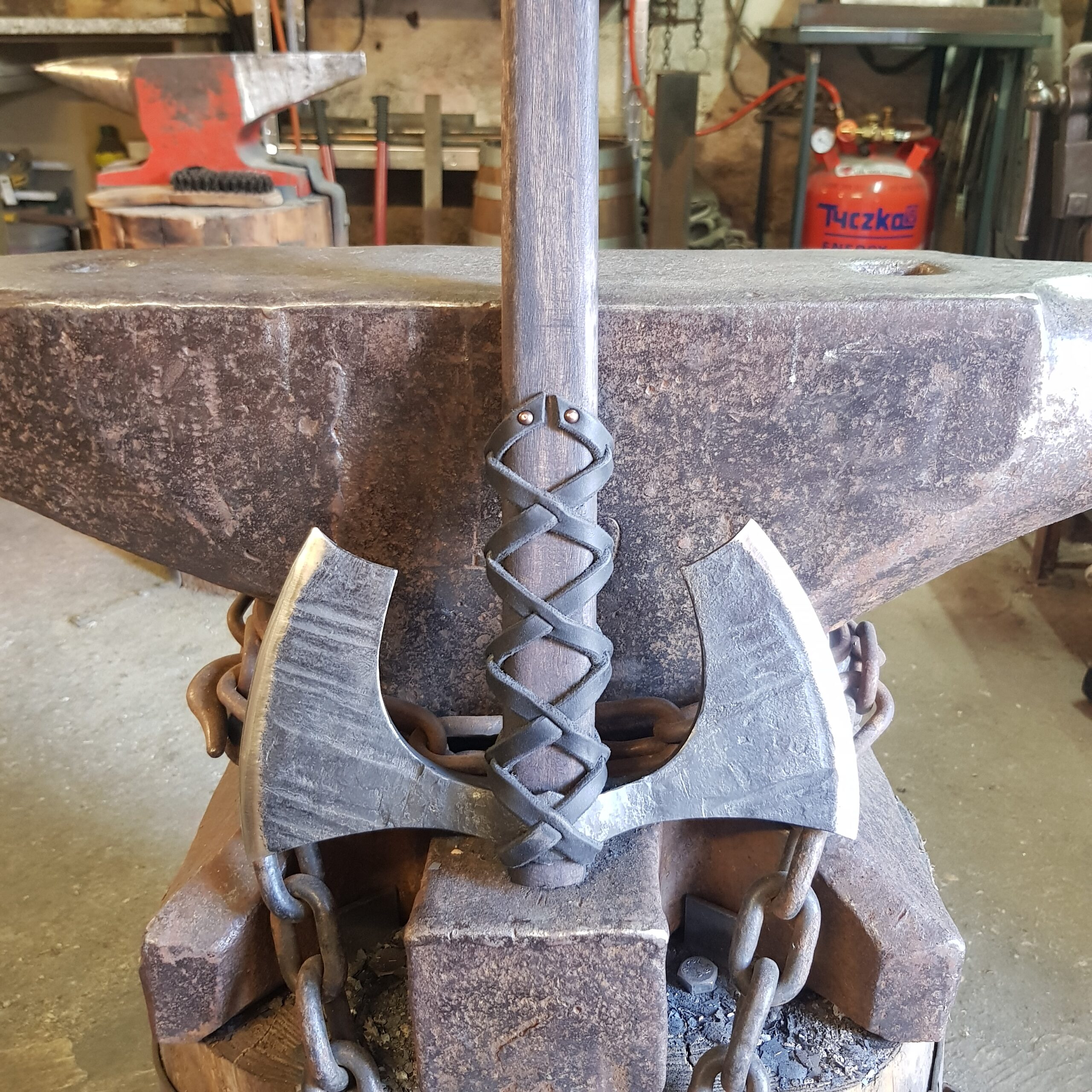 Doppelblattaxt 'Kull' (Double-bit axe 'Kull') 2