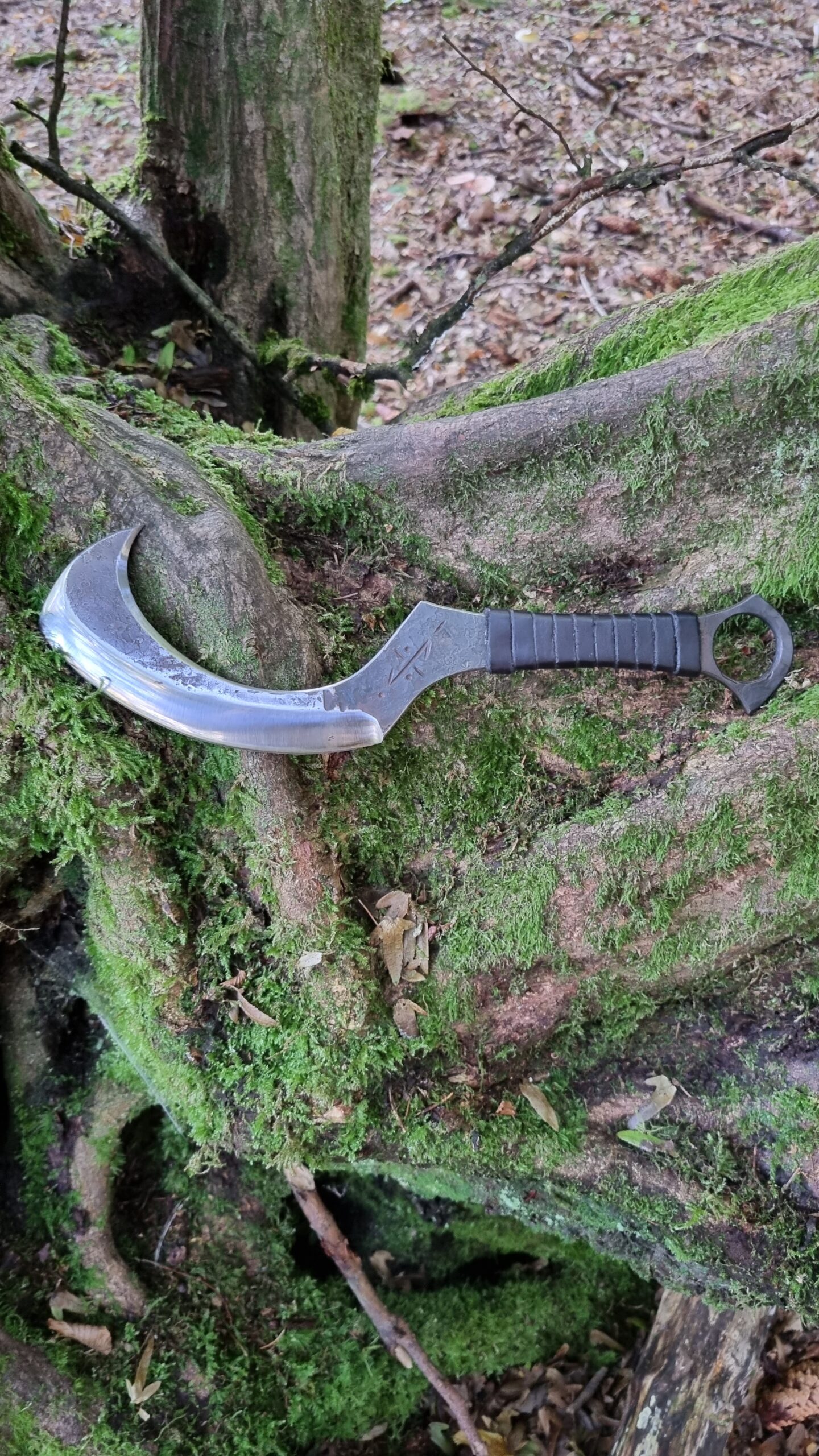 Handgeschmiedetes Universal-Mehrzweckmesser (Hand-forged universal multi-purpose knife) 2