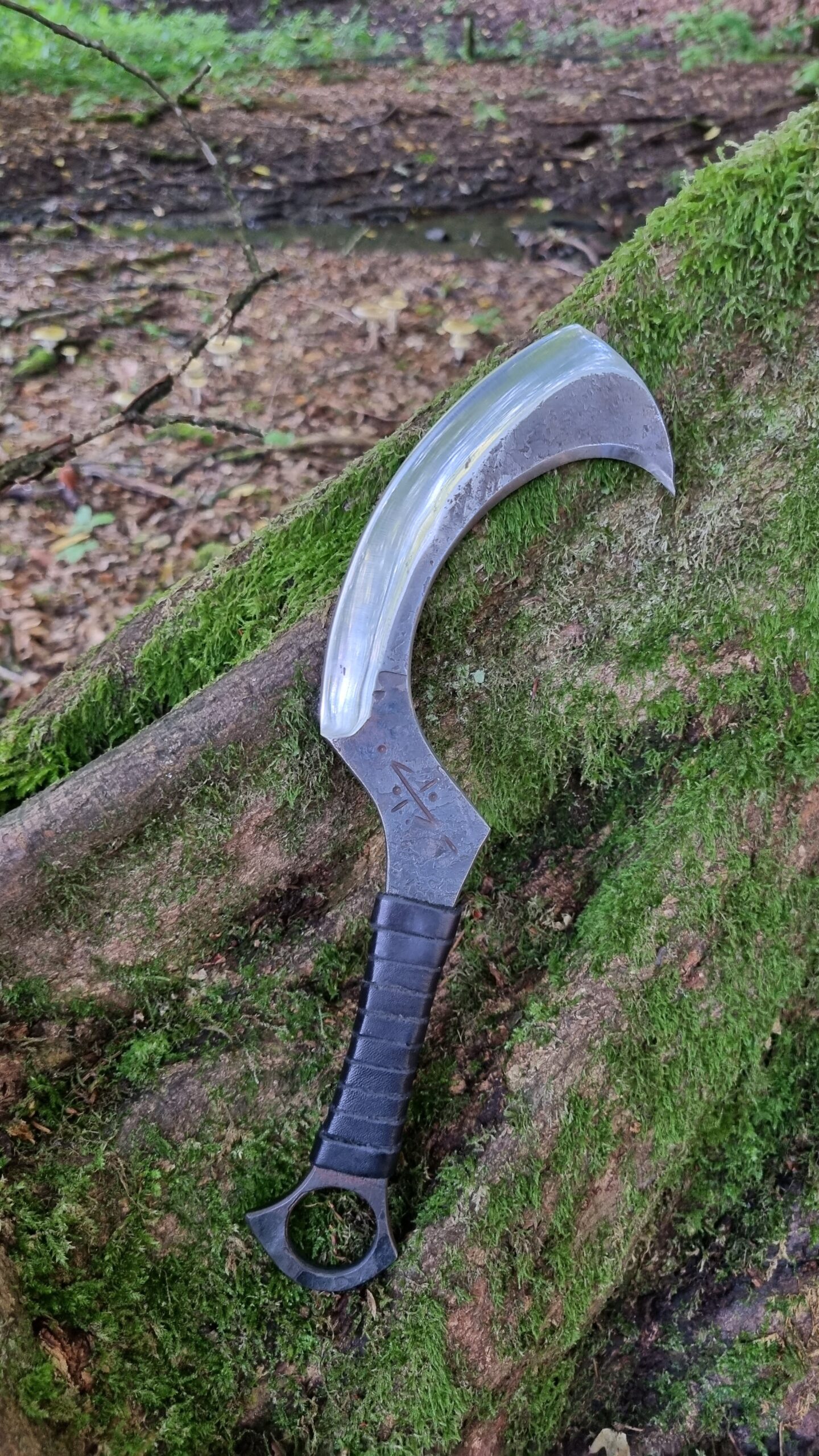 Handgeschmiedetes Universal-Mehrzweckmesser (Hand-forged universal multi-purpose knife) 1