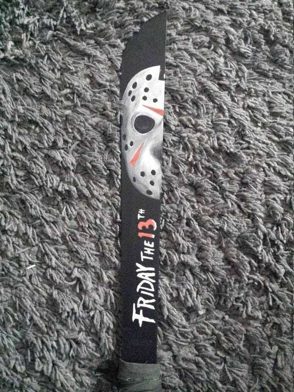 Handbemalte Freitag der 13. Machete (Hand-painted Friday the 13th machete) 1