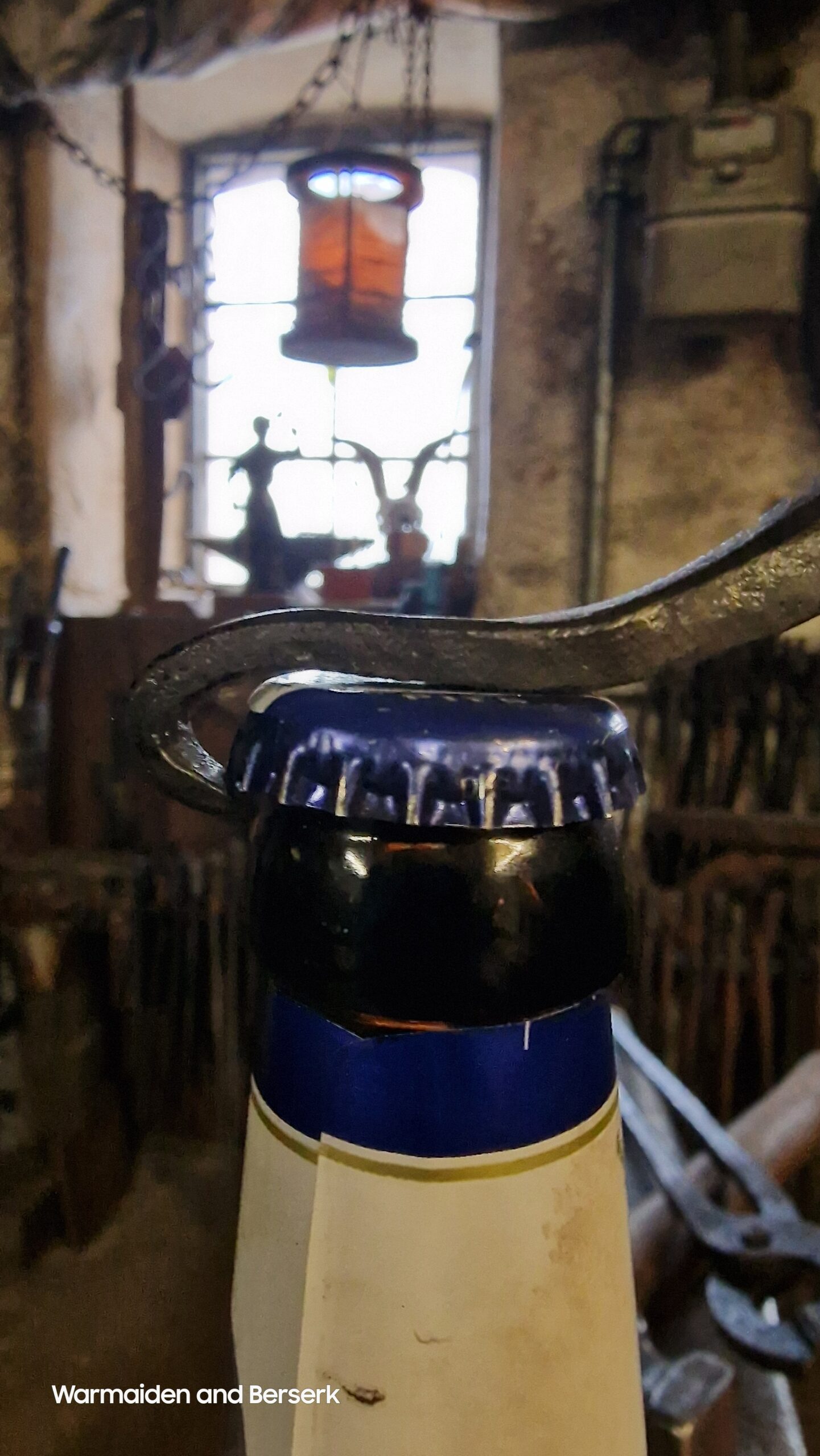Handgeschmiedeter Flaschenöffner (Hand-forged bottle opener) 2